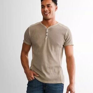 Buckle Black Men's Athleisure Shirt Size Large Short Sleeve Tan Short Sleeve